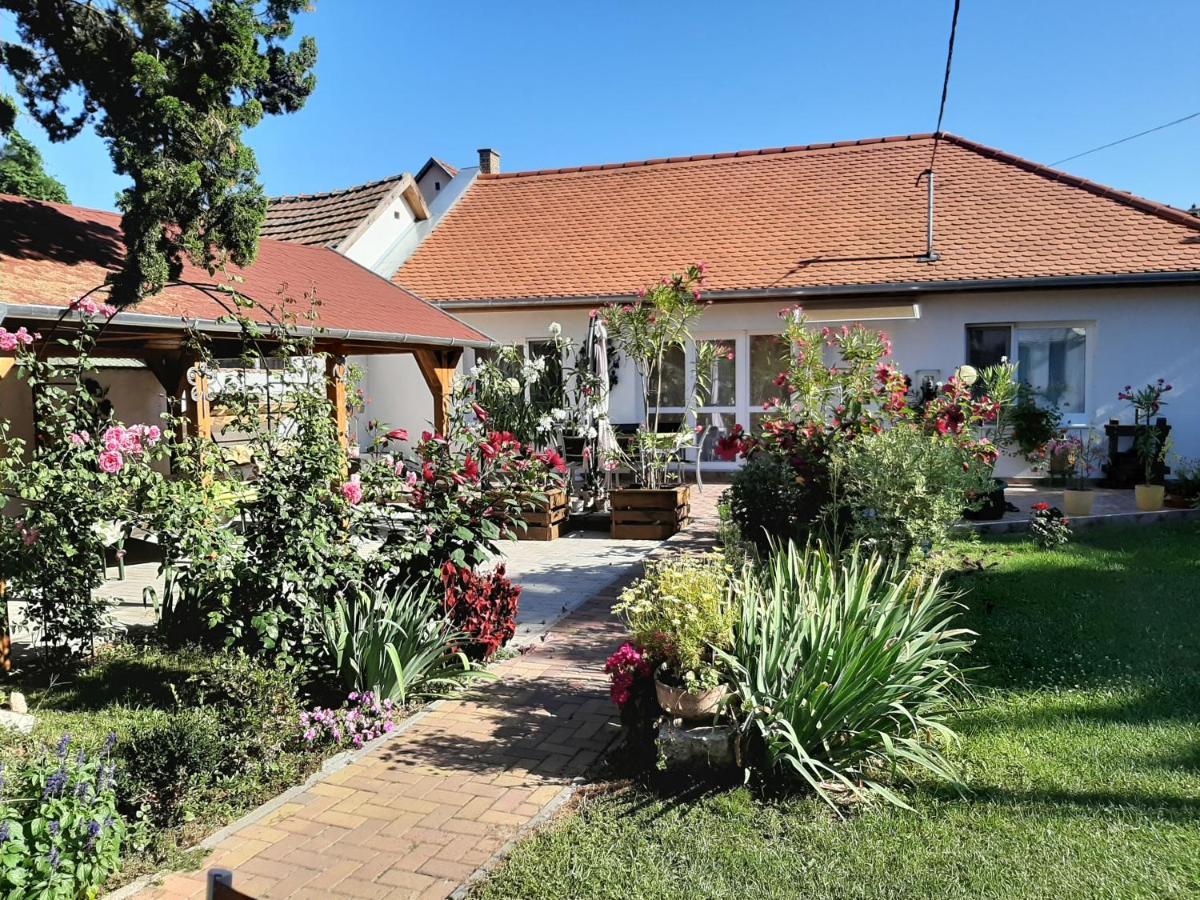 Elizabeth * Tokaj